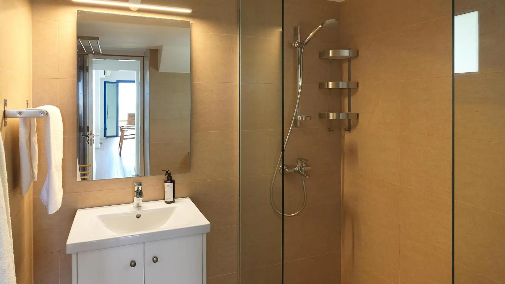 Orchard Villa - Newly Refreshed, Myconian Design Villa With Infinity Pool, Close To Profitis Elias And Located Five Minutes Away From The Heart Of פרוטאראס