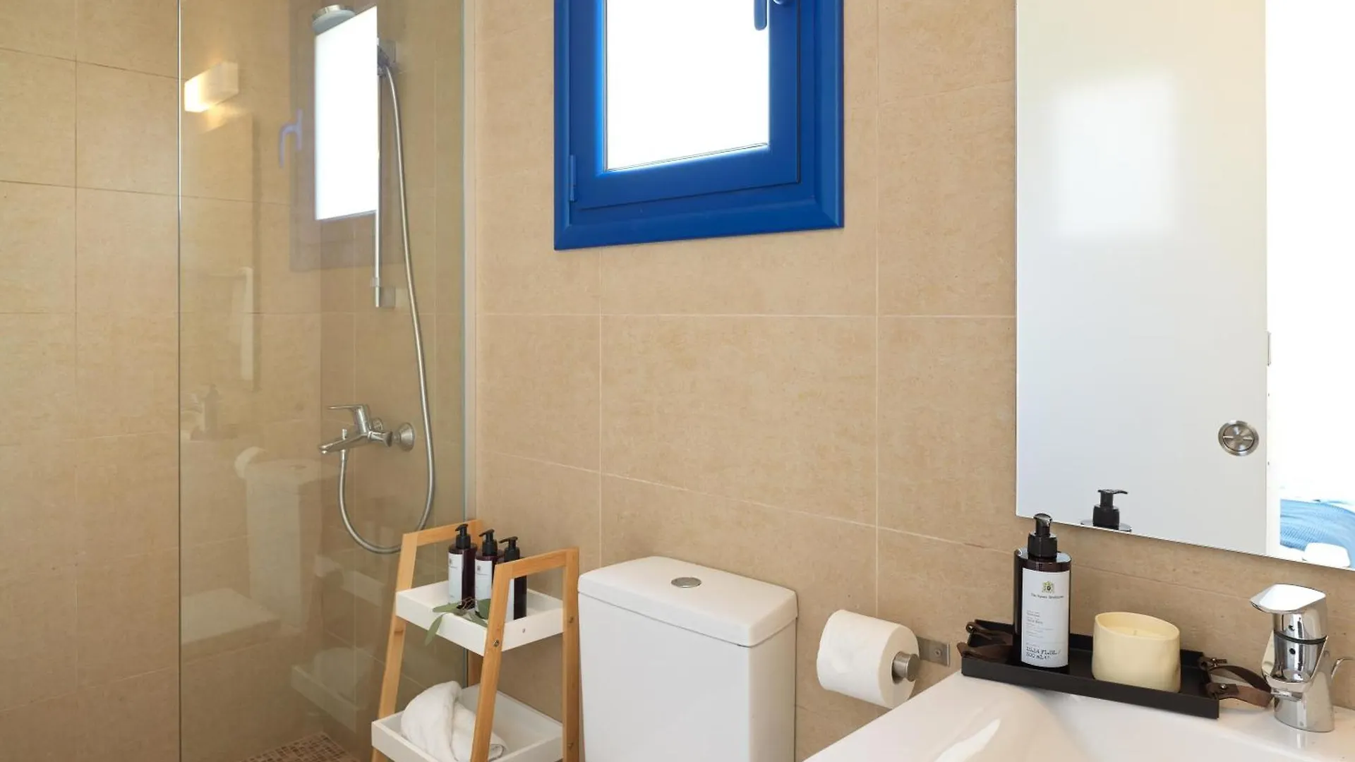 Orchard Villa - Newly Refreshed, Myconian Design Villa With Infinity Pool, Close To Profitis Elias And Located Five Minutes Away From The Heart Of Protaras